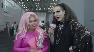 Jiggly Caliente at DragCon NYC 2017 – Hey Qween! Photo